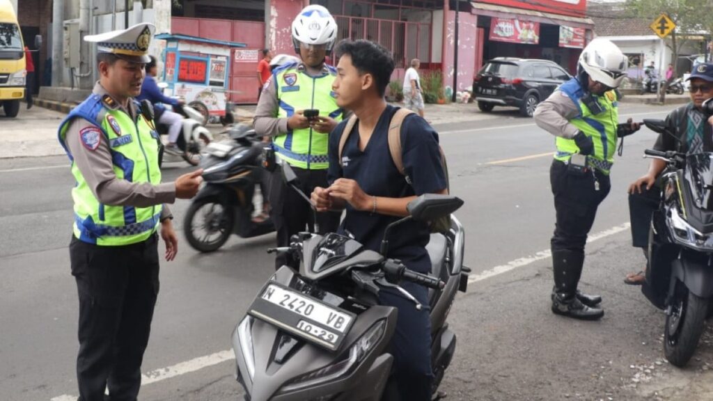 ETLE Handheld Kini Bisa Verifikasi Dan Cetak Tilang Langsung Saat Razia Berlangsung