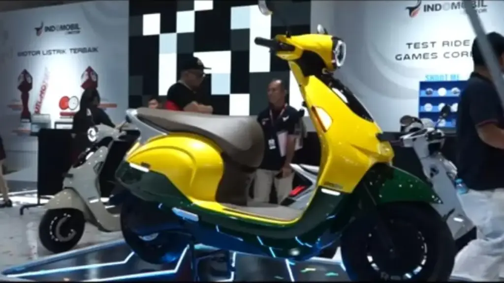 Jarak Tempuh 135 Km Sekali Cas, QT Pro Membidik Pembeli Skuter Listrik Belasan Juta