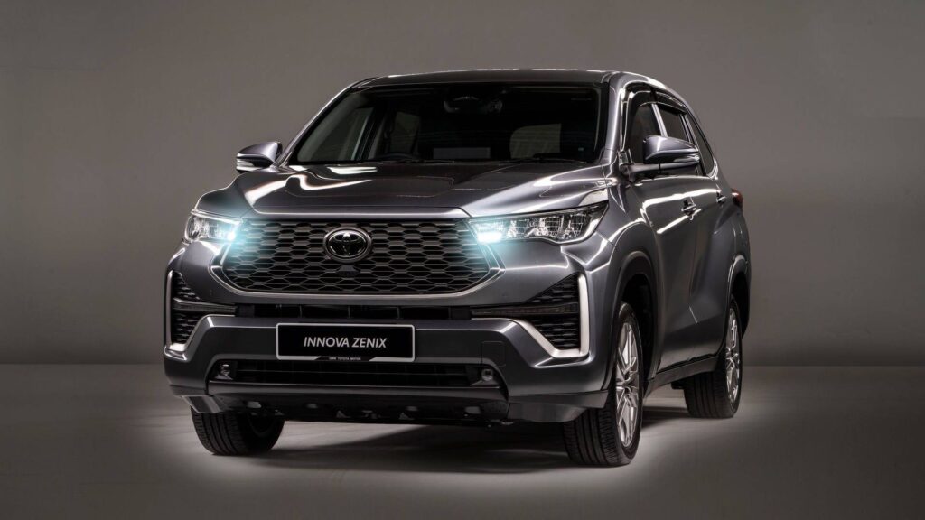 Cicilan Innova Zenix 2026 5 Tahun Mulai Rp8 Jutaan, Bensin dan Hybrid Sama-Sama Menggoda