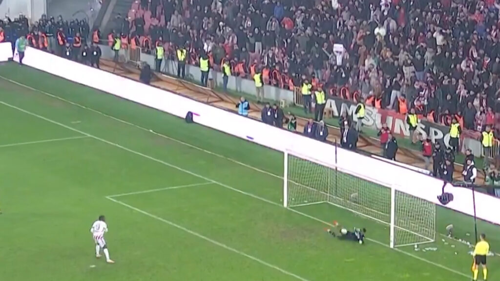 Tiga Penalti Beruntun Dibaca Andre Onana, Trabzonspor Tembus Semifinal Piala Turki