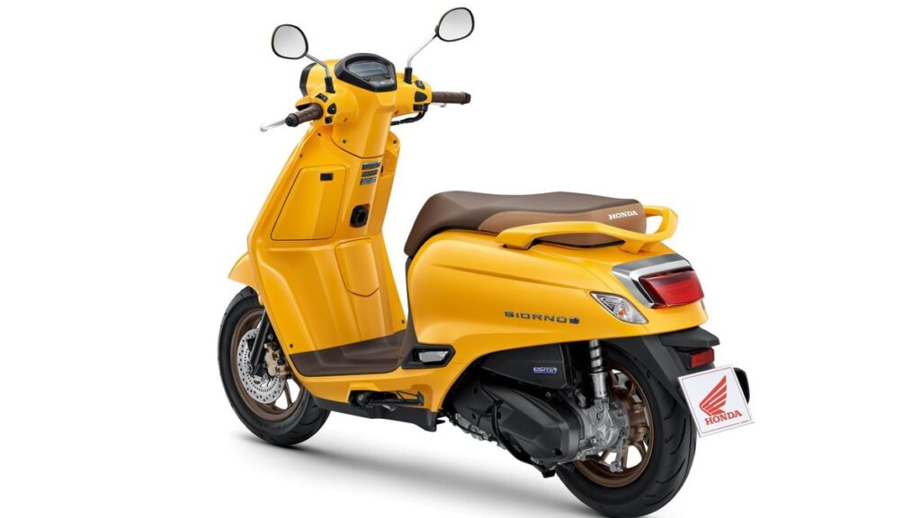 Honda Giorno+ 2026 Hadir Lebih Kalem, Skutik Retro Berasa Mewah di Jalanan