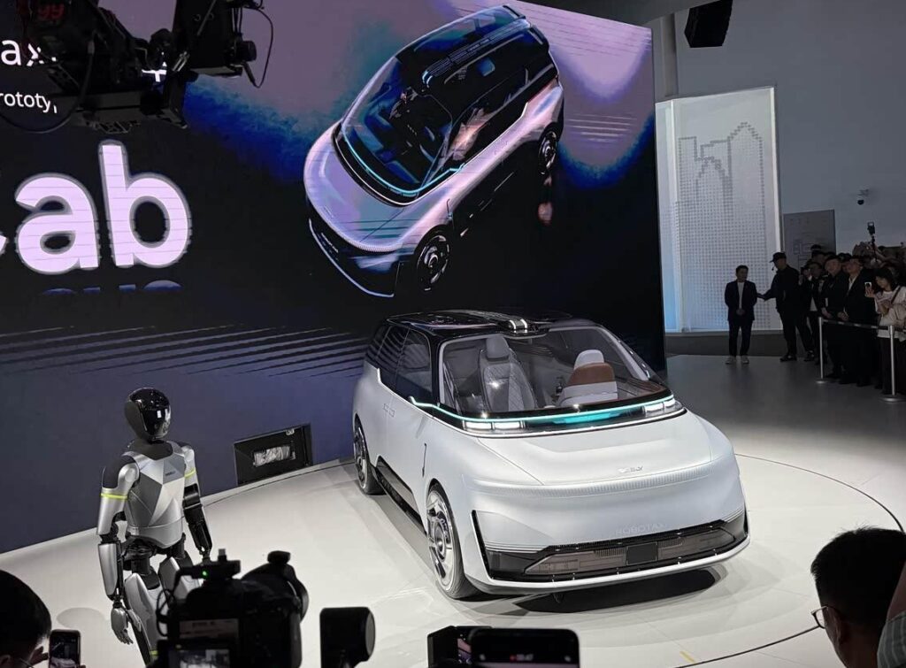 Geely Bidik Panggung Besar di Beijing Auto Show 2026, Hybrid AI 45 Km/Liter dan SUV Konsep Dipamerkan