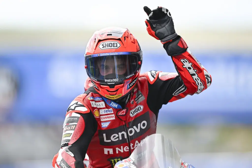 Marc Marquez Bangkit Usai Terjatuh, Tetap Menangi Sprint Race Jerez