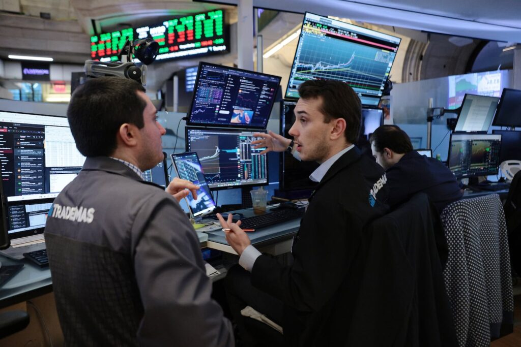 Lonjakan Brent Tekan Wall Street, Selat Hormuz Kembali Membebani Sentimen Pasar