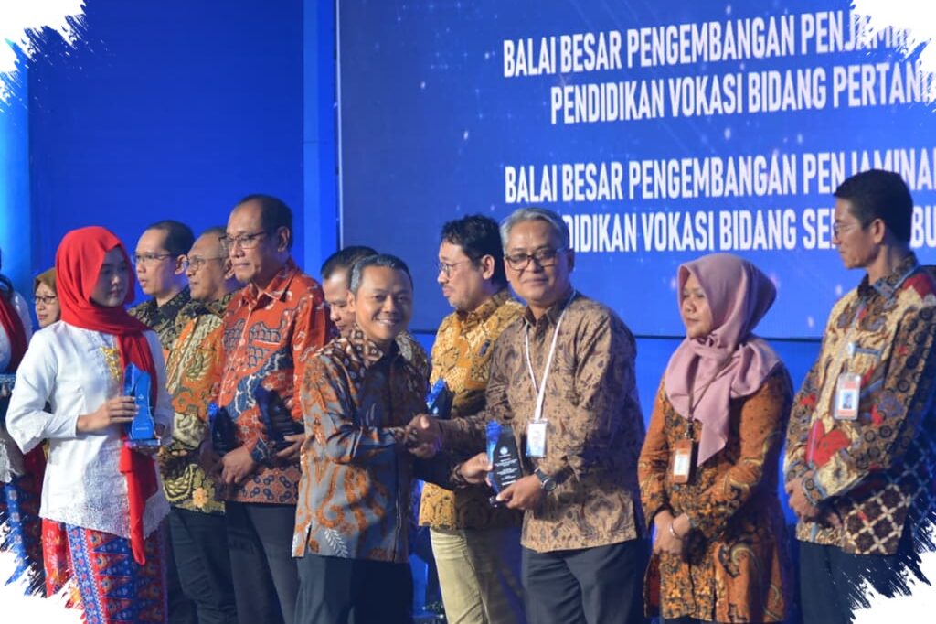Dua Penghargaan Nasional Untuk BBPMP Jabar, SAKIP Dan KIP Menguatkan Kepercayaan Publik