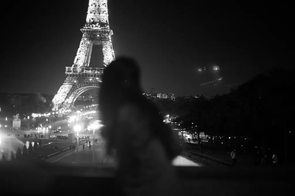 Lensa 1x Jadi Jawaban Foto Malam iPhone, Blur Ternyata Sering Datang Dari Pemilihan Kamera Yang Salah