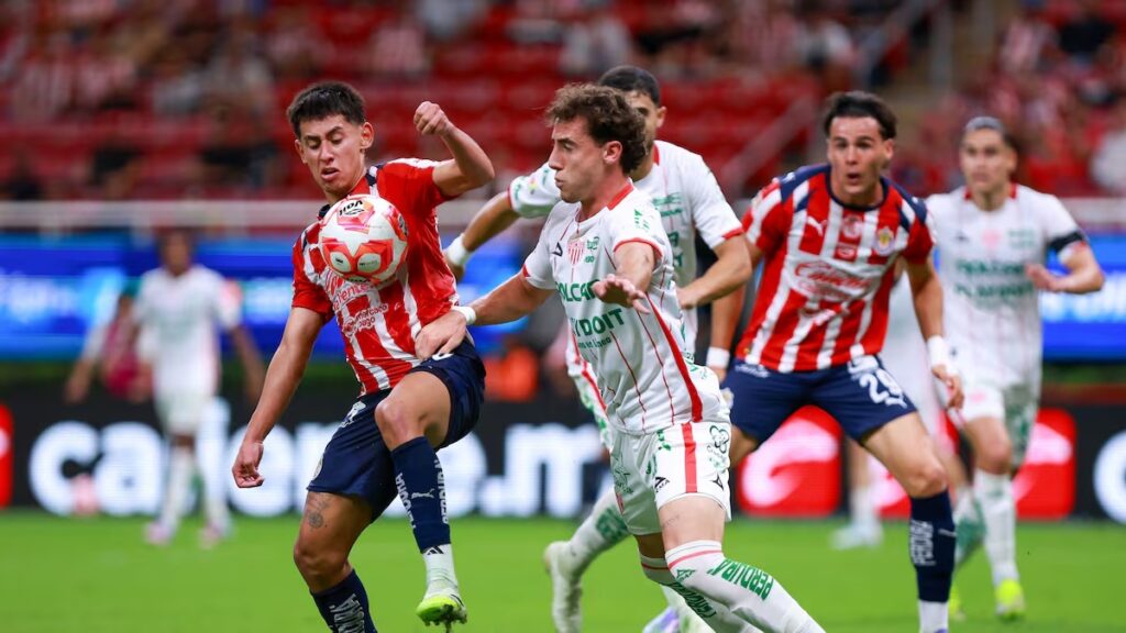 Cincin Tekanan di Aguascalientes, Chivas Wajib Menang Agar Tak Tergusur dari Puncak