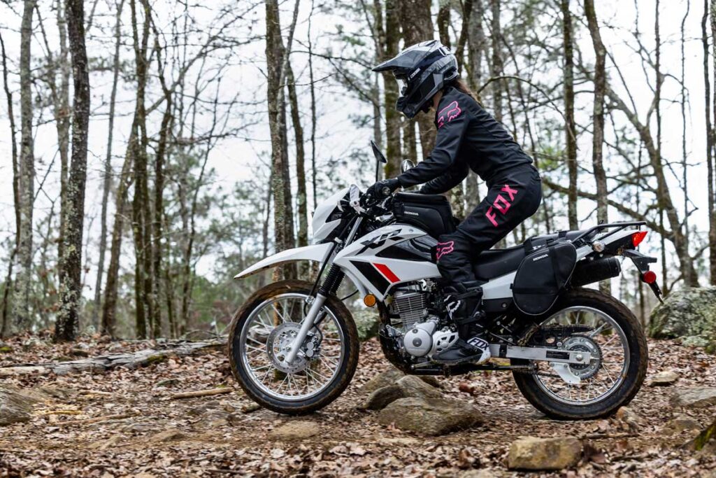 7 Motor Trail Ramah Pemula Untuk Latihan 2026, Ringan dan Mudah Dikendalikan