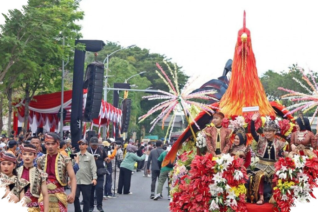 Rute Surabaya Vaganza 2026 Diperpanjang ke Tugu Pahlawan, Parade Malam Tampil Lebih Berkilau pada 16 Mei