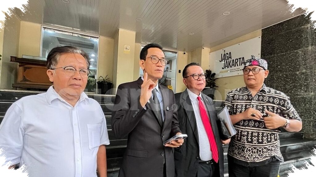 Jaksa Belum Terima Berkas Roy Suryo, Refly Harun Sebut Kabar P21 Tak Sesuai Fakta