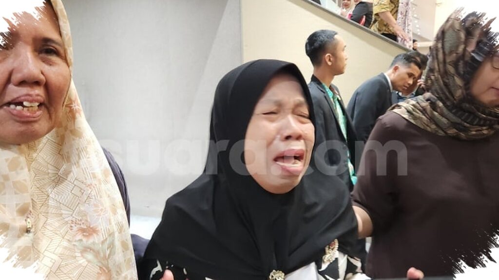 DPR Sahkan UU Perlindungan PRT, Air Mata Suranti Mengiringi 22 Tahun Perjuangan JALA PRT