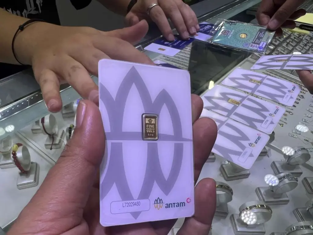 Harga Emas Antam Anjlok ke Rp 2.840.000 per Gram, Satu Hari Terkoreksi Rp 44.000