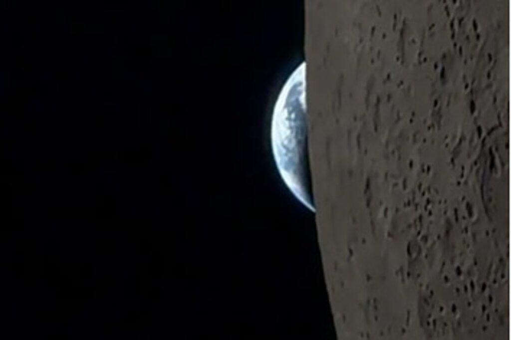 Earthset Pertama Sejak Apollo 17 Terekam dari Artemis II, Bumi Tenggelam di Balik Bulan