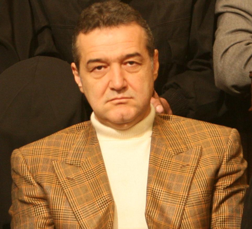 Radoi Segera Tinggalkan FCSB, Becali Siapkan Empat Nama Pengganti Jelang Farul Constanta