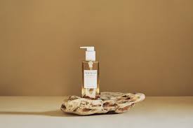 Sunflower Seed Oil Jadi Kunci Pembersih Wajah, 5 Cleansing Oil Korea yang Tetap Ringan di Kulit