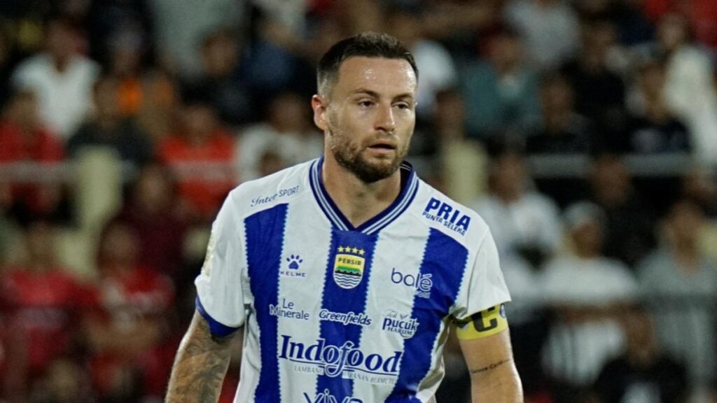 Persib Hadapi Dewa United Sebagai Laga Final, Marc Klok Tegaskan Tiga Poin Harga Mati di Banten