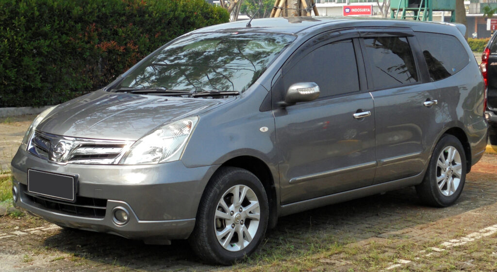 Harga Bekas Grand Livina HWS Makin Menarik, Irit dan Stabil Meski Fitur Masih Lawas