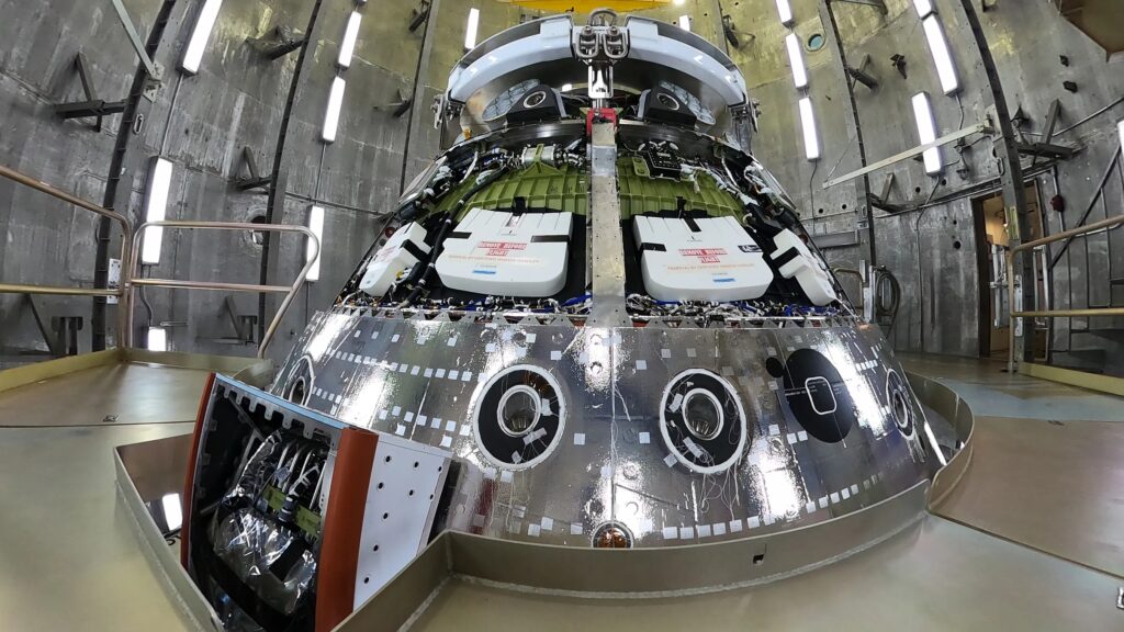 Peluang Terakhir Menangkap Orion Sebelum Splashdown, Teleskop 8 Inci Atau Lebih Sangat Membantu