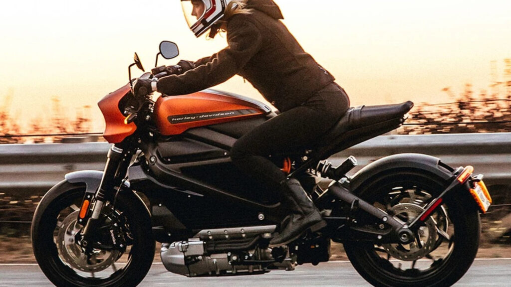 Polytron Fox 350 Paling Jauh, Ini Deretan Motor Listrik Murah yang Masuk Akal Untuk Harian