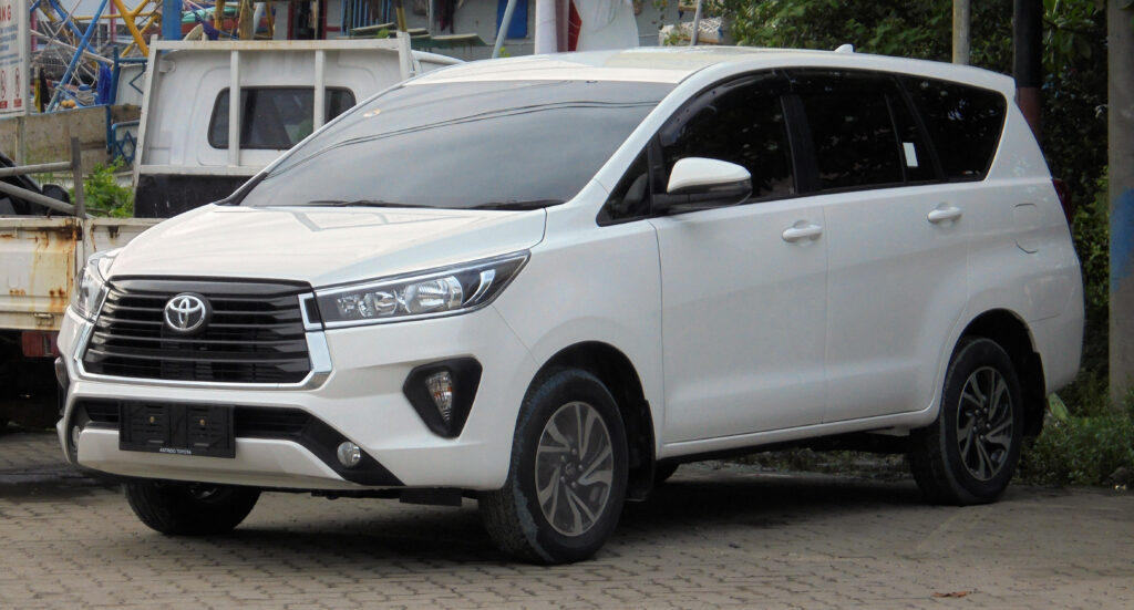 Toyota Noah Dan Voxy Bekas Rp140 Jutaan, Kabin Lapang Dan Fitur Premium Yang Masuk Akal