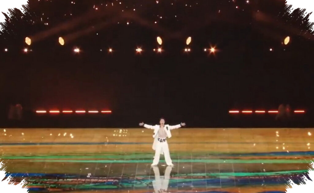 Guinness Catat Rekor Lay EXO, Scroll LED 110 Meter Warnai Konser Solo Beijing