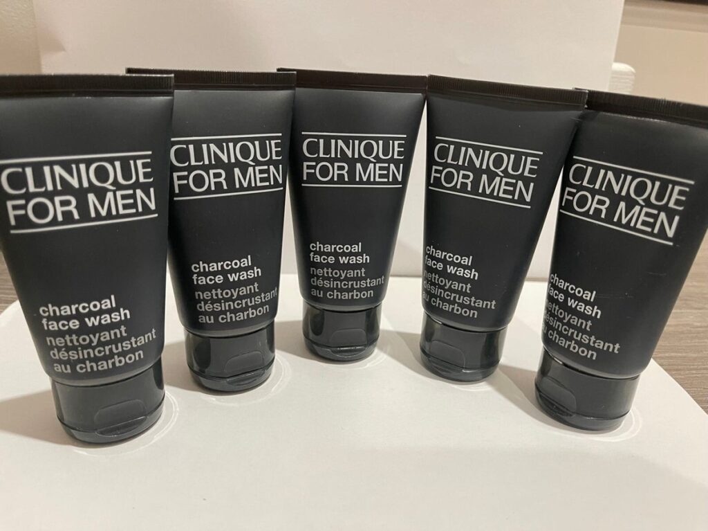 Empat Face Wash Charcoal Pria, Dari Anti-Kilap Hingga Lawan Komedo