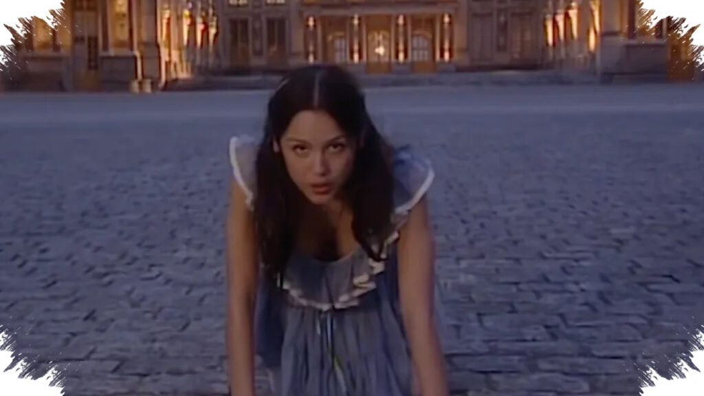 Di Versailles Tanpa Teman, Olivia Rodrigo Menghidupkan Babak Baru lewat “Drop Dead”