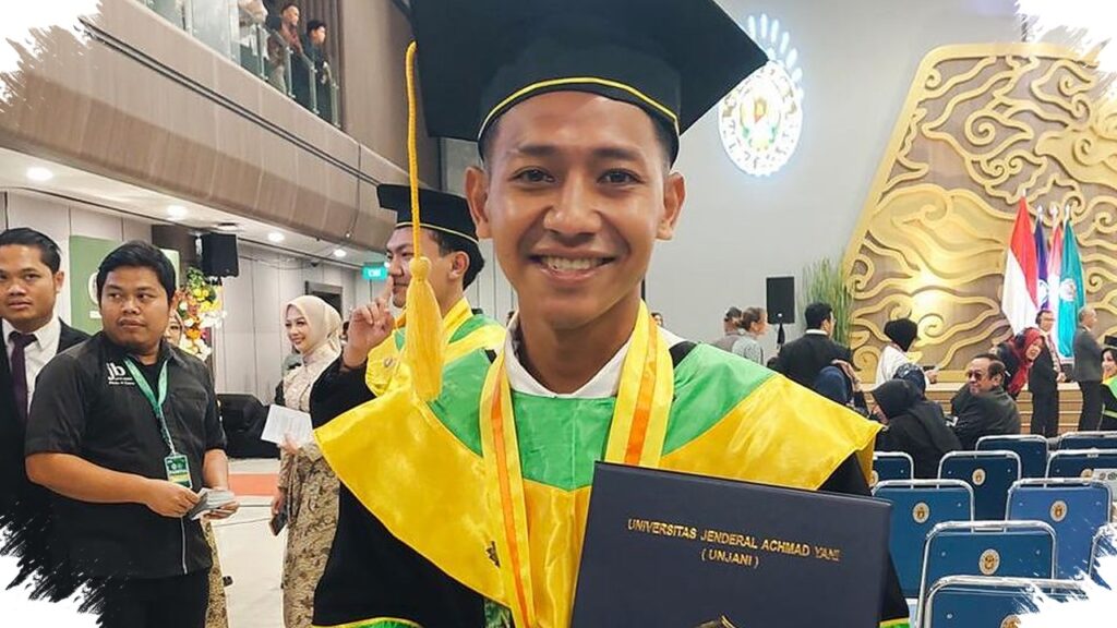 Beckham Putra Tuntaskan Kuliah Di Tengah Laga Persib Dan Timnas, Raih Sarjana Ilmu Pemerintahan