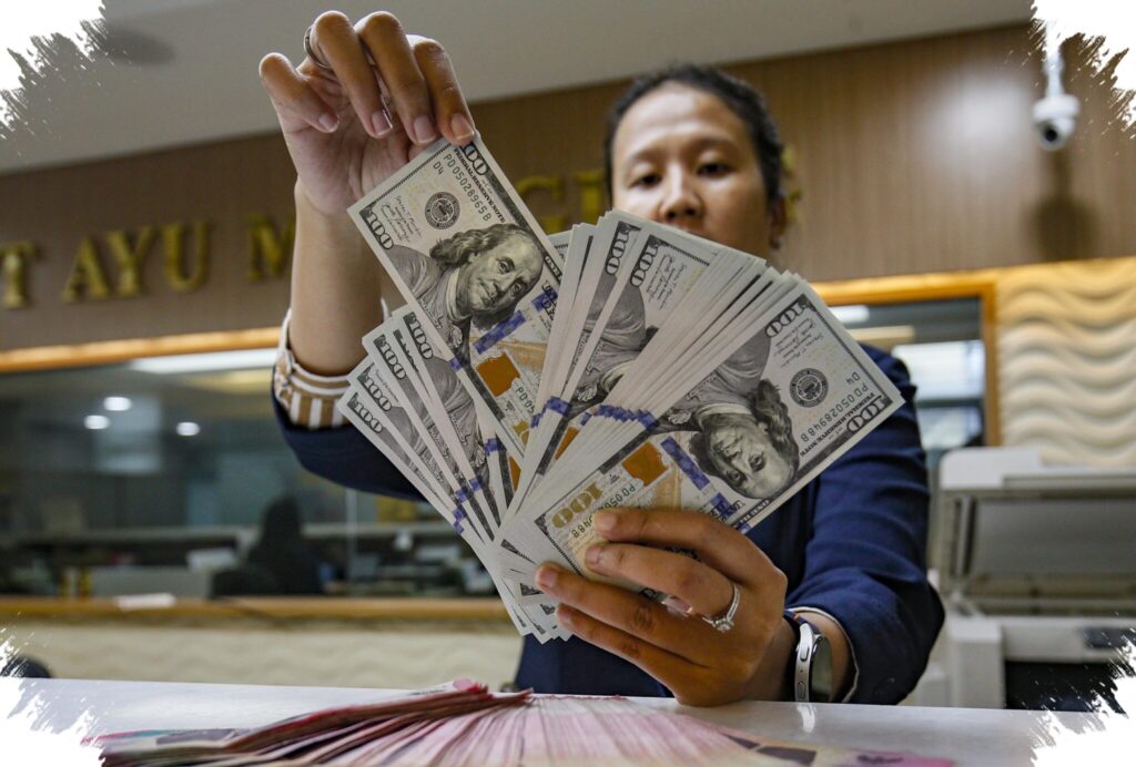 Rupiah Menguat Ke Rp17.476, Aksi Ambil Untung Tekan Dolar AS Usai Inflasi Mengejutkan