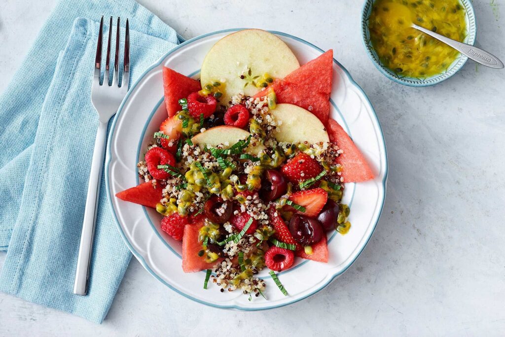 Greek Yogurt, Kacang, Dan Buah Untuk Sarapan, Kombinasi Ramah Usus Sepanjang Hari