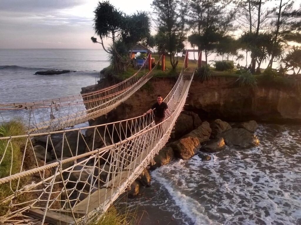 Liku 9 Hingga Pantai Sungai Suci, Bengkulu Pamer Rute Touring yang Lengkap