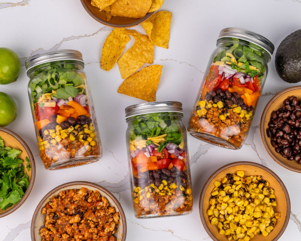 Salad Jadi Lebih Mengenyangkan, 5 Topping Tinggi Protein Ini Bikin Diet Tetap Praktis