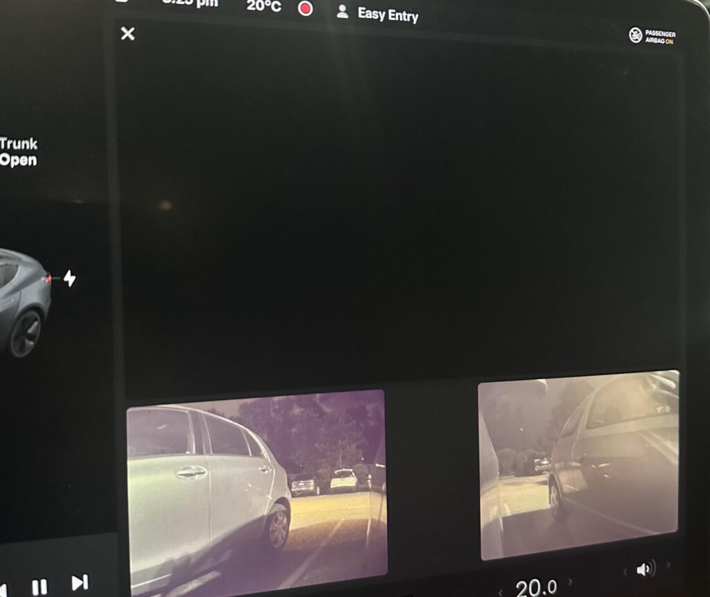 Tesla Tarik 218 Ribu Mobilnya, Kamera Mundur Bisa Menampilkan Layar Kosong Saat Mundur