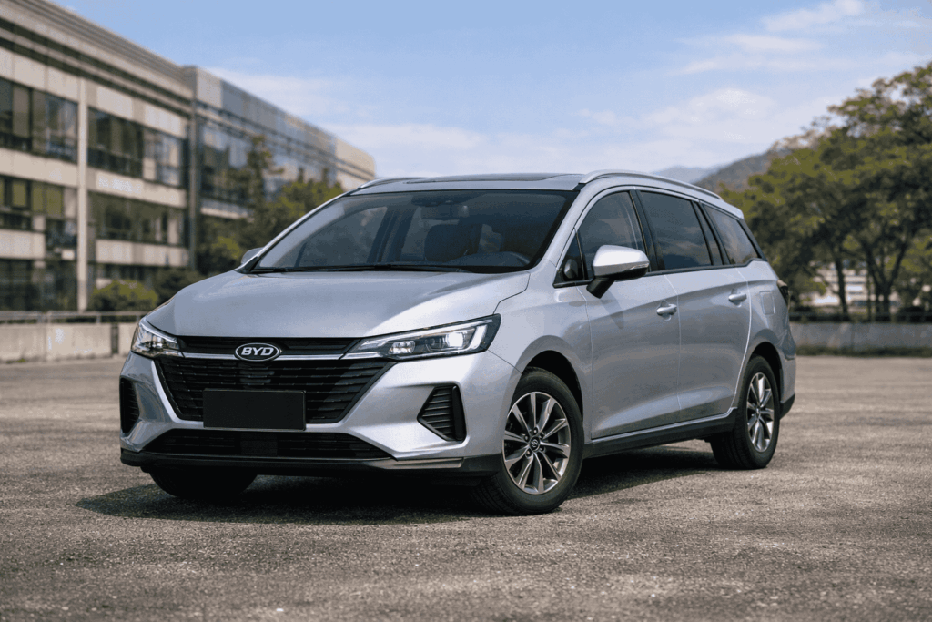 Teknologi Hybrid BYD Siap Masuk MPV Keluarga, Bocoran Harga Mulai Rp 320 Jutaan