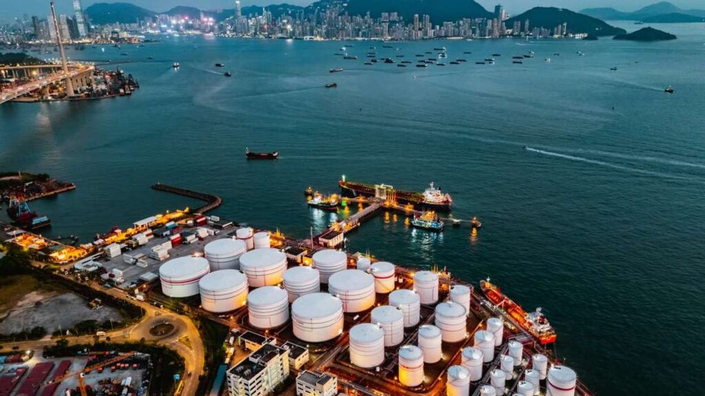 Harga Aramco Lebih Tinggi dan Selat Hormuz Terganggu, Pasokan Minyak Saudi Ke China Tertekan