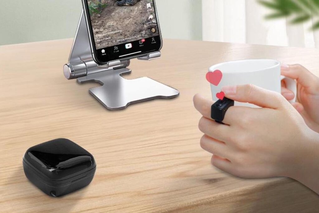 Remote Bluetooth Rp25 Ribu dari BOOX, Bikin Baca Tanpa Sentuh Layar Lebih Nyaman