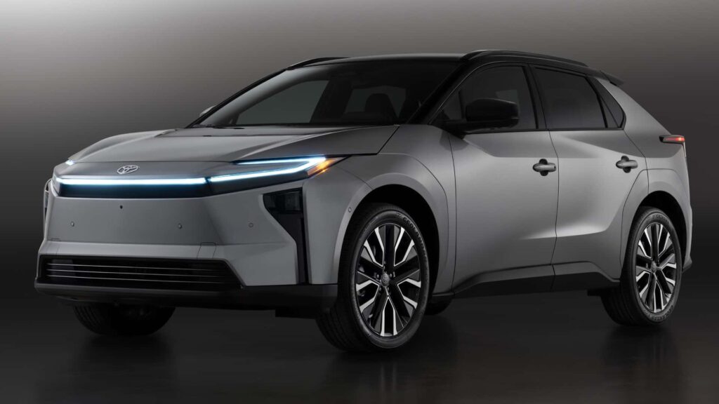 Kabin Senyap, Akselerasi Responsif, Toyota bZ4X 2026 Hadirkan Rasa Premium Di Kota