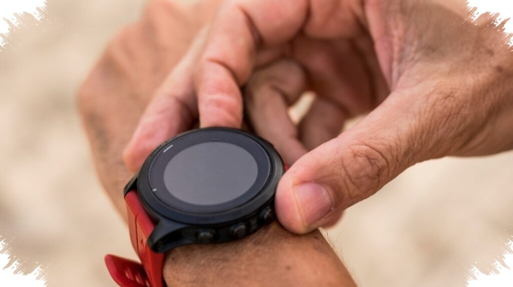 GPS Presisi Dan SOS Darurat, 5 Smartwatch Yang Membantu Evakuasi Pendaki Saat Ponsel Gagal