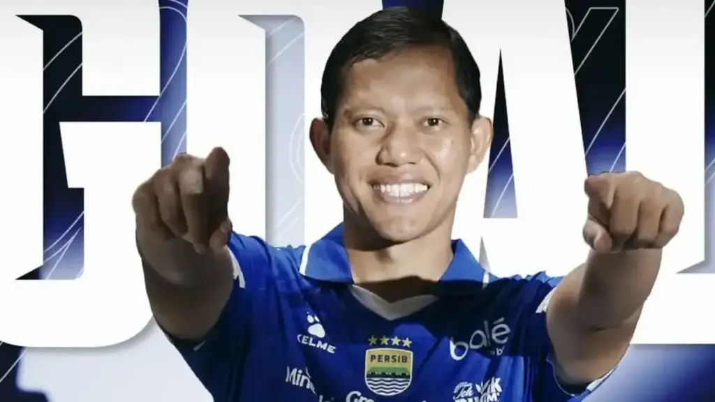 Adam Alis Balik Membawa Persib Unggul Atas Persija, Babak Pertama Berakhir 2-1