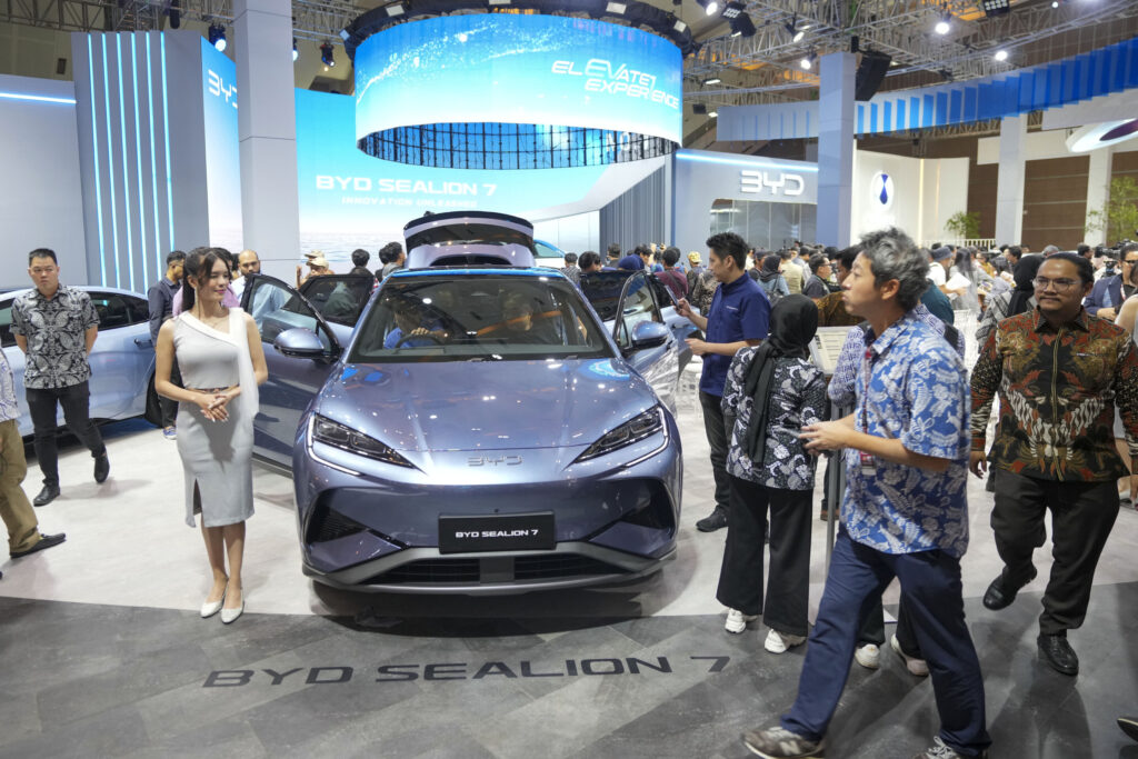 DKI Tetap Manjakan Mobil Listrik Sepanjang 2026, Bebas Pajak Dan Bisa Lewat Setiap Hari