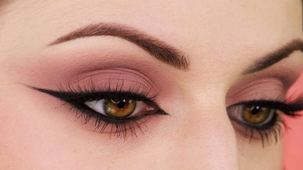 Eyeliner Tahan Lama Tak Harus Mahal, 6 Pilihan Smudgeproof Ini Ada Di Bawah Rp50 Ribu