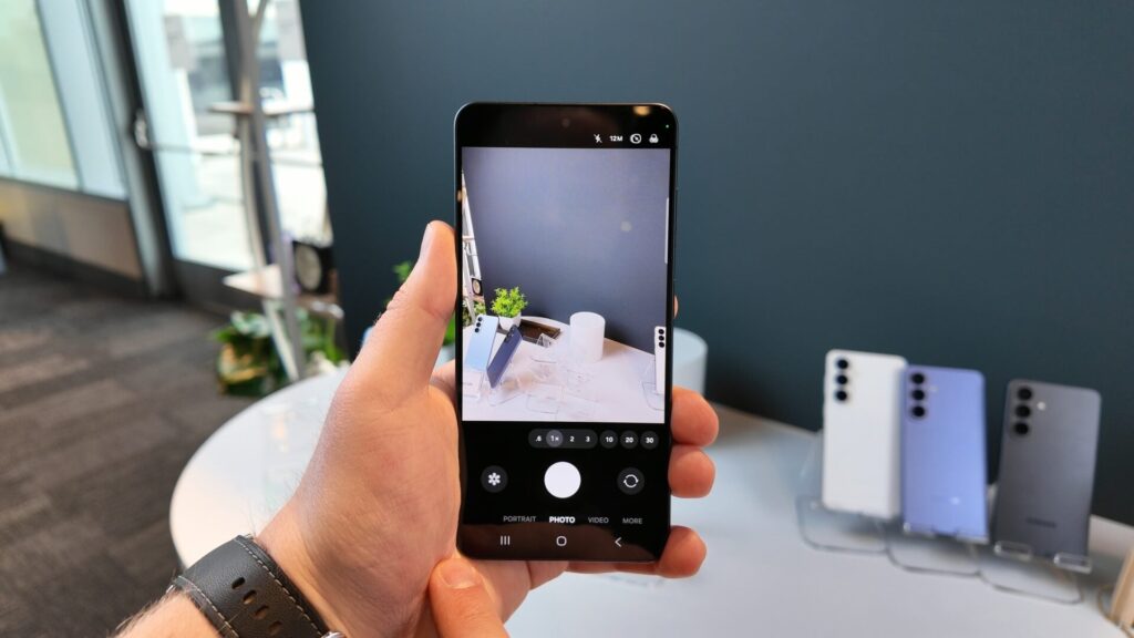Galaxy S26 Ultra Kian Tangguh Di Malam Hari, Apertur Lebih Lebar Dan AI ISP Bikin Hasil Lebih Bersih