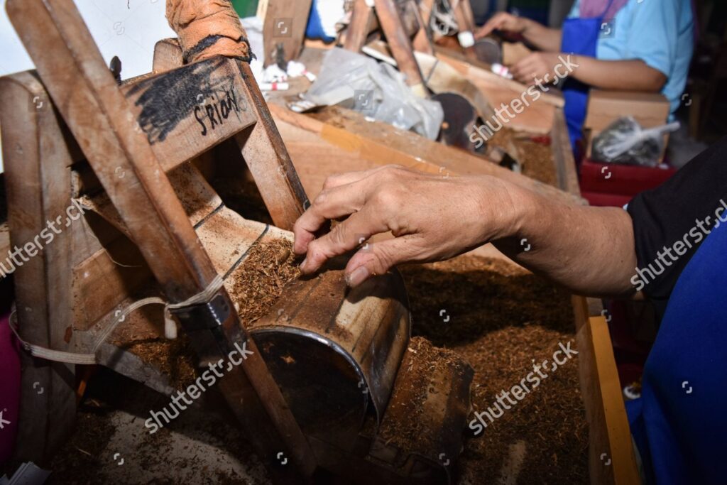 Pembatasan Bahan Tambahan Rokok Picu Kekhawatiran, Kretek dan Jutaan Pekerja Terancam