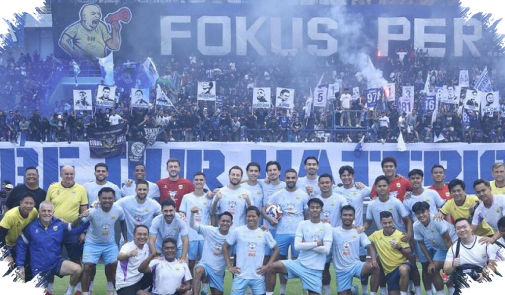 Persib Diadang Persija di Puncak Klasemen, Ribuan Bobotoh Lontarkan Dukungan di GBLA