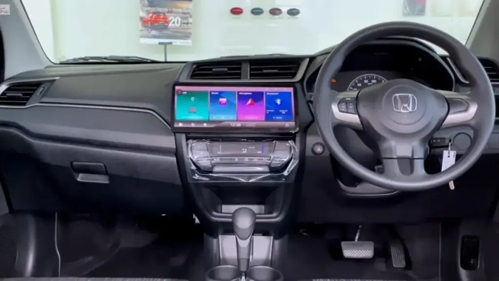 Kabin Digital Brio 2026 Bikin City Car Ini Terasa Naik Kelas, Rival Compact Bisa Tertekan