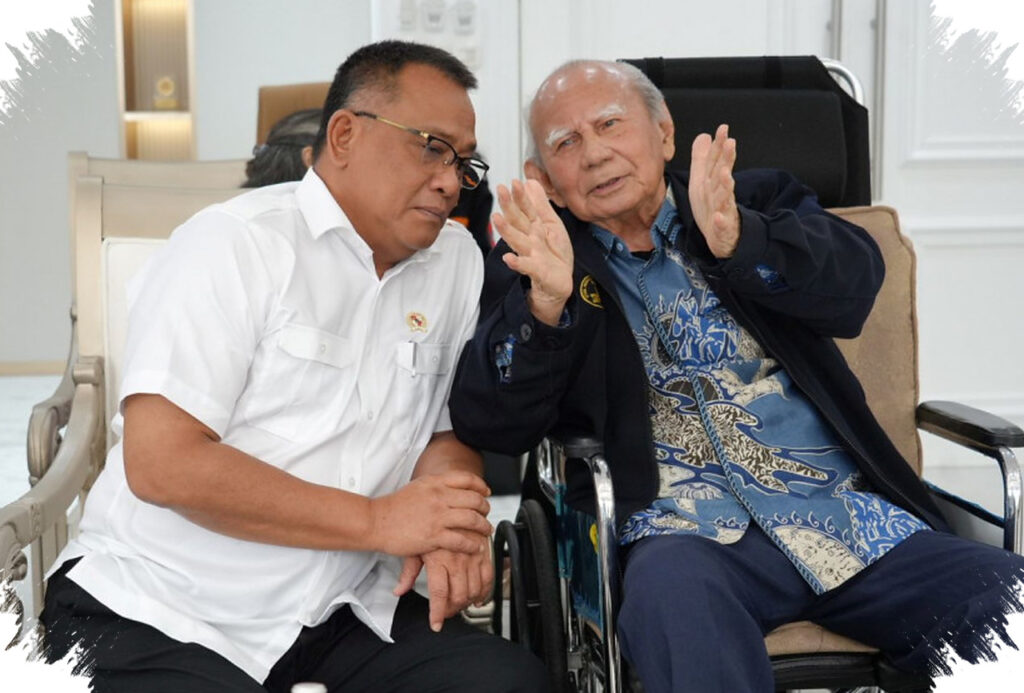 Emil Salim Soroti Arah Lingkungan, Kebijakan Tak Akan Kuat Tanpa Sentuhan Masyarakat