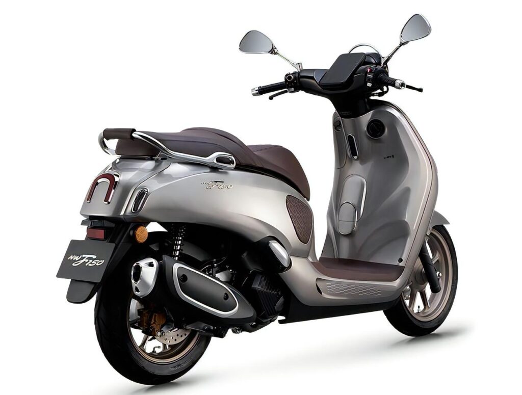 Iritnya Jadi Andalan, Wuyang Honda NWF 150 Tawarkan Skutik Harian Berdesain Berbeda
