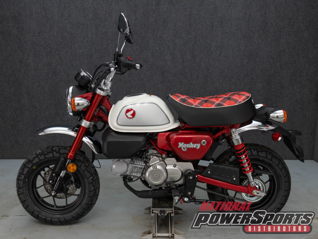 Fitur Modern Dan Nyaman Di Balik Bodinya Yang Mini, Honda Monkey 125 Ternyata Serius Dipakai Harian
