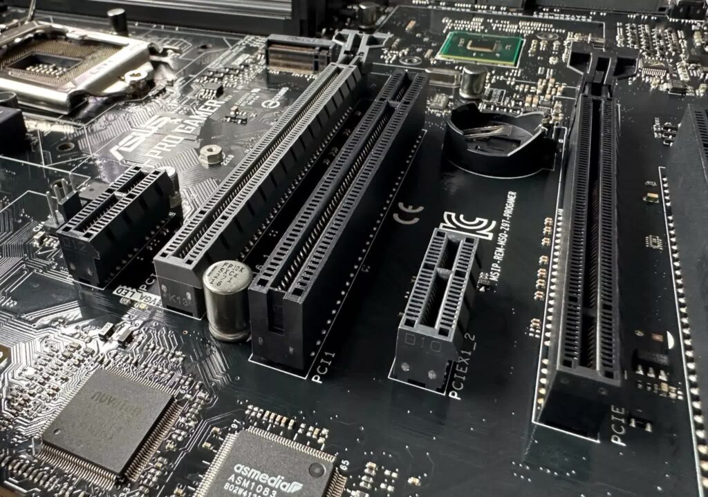 Draf PCIe 8.0 Sudah Masuk Tahap 0,5, Jalur Tembaga Mulai Menyentuh Batasnya