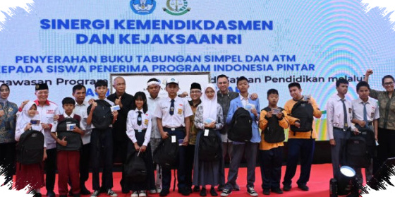 Bantuan Pendidikan Jabar Kini Langsung Ke Siswa, Tas Hingga Buku Ikut Ditanggung